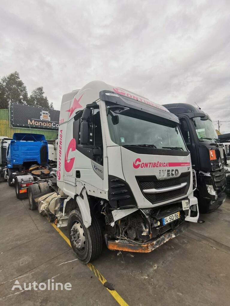 IVECO Strallis XP 45 / 440S46 AS STRAL.MY2016 camión para chatarra siniestrado