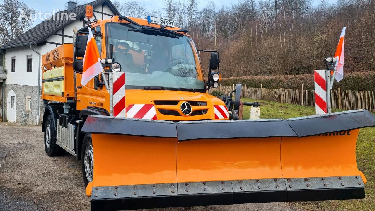 Mercedes-Benz Unimog 405 U527 U 527  esparcidor de arena