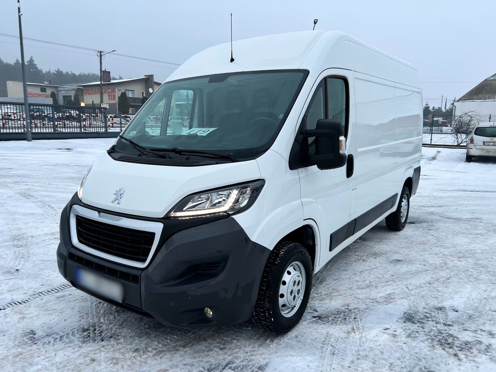 Peugeot Boxer L2H2 Furgon Navi, Tempomat, Kamera furgoneta